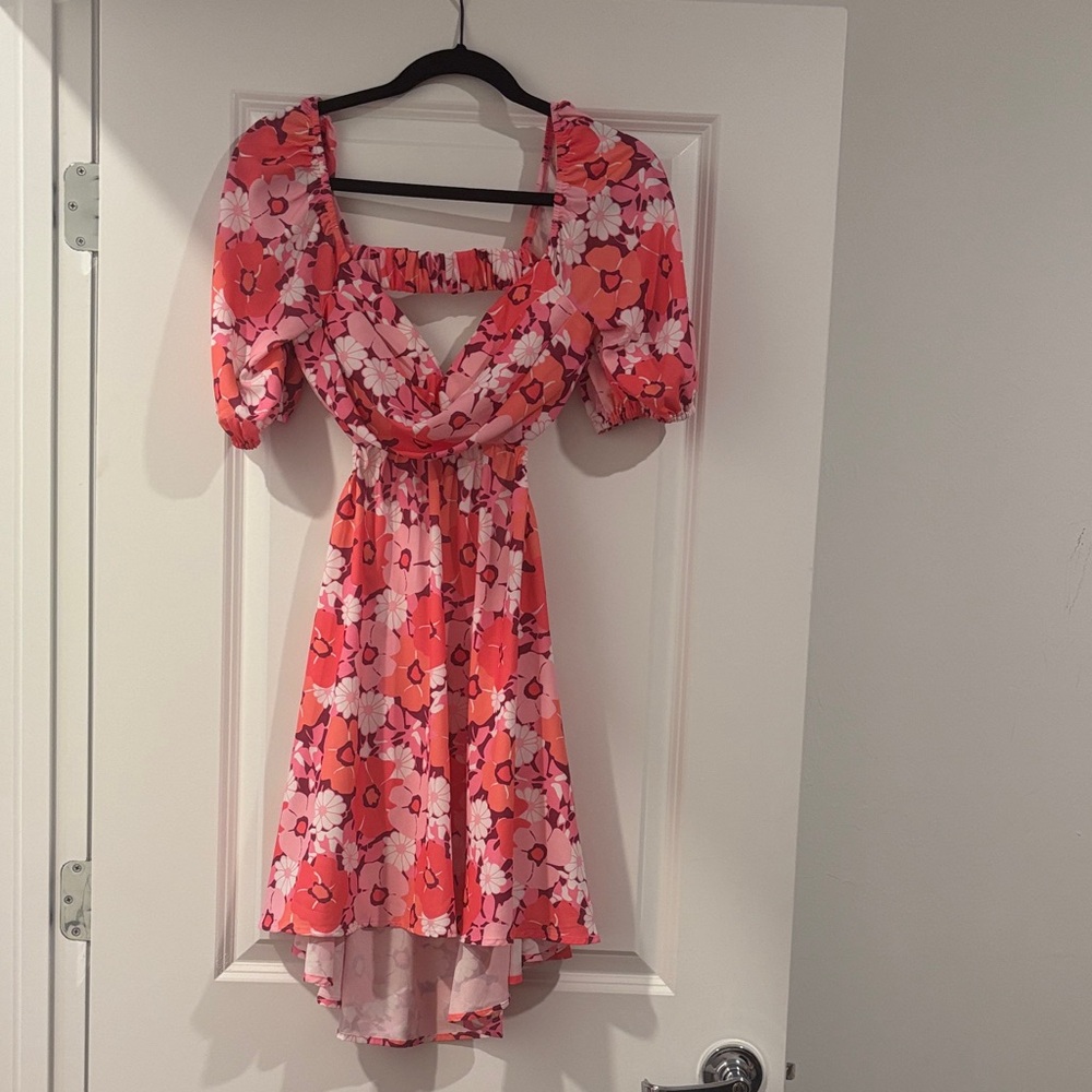 Backless Pink Puff Sleeve Dress
